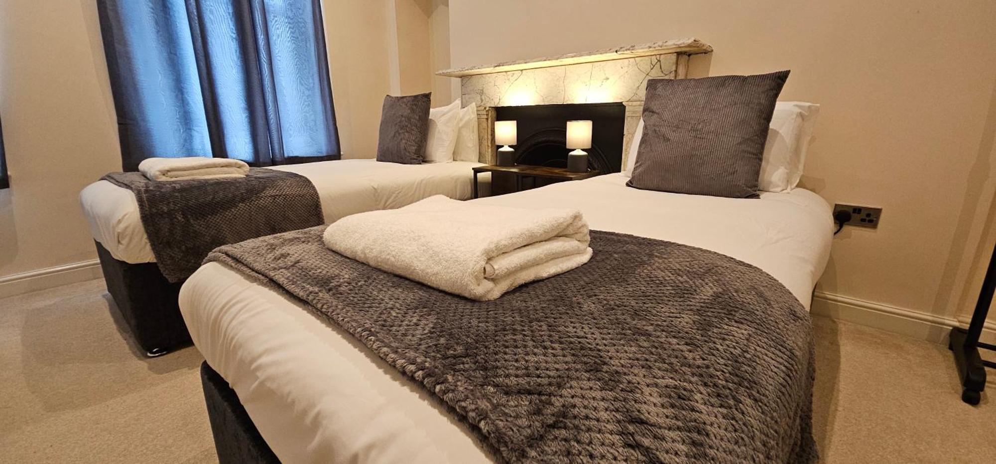 Apartment Modern 2 Bedrooms In Town Centre *